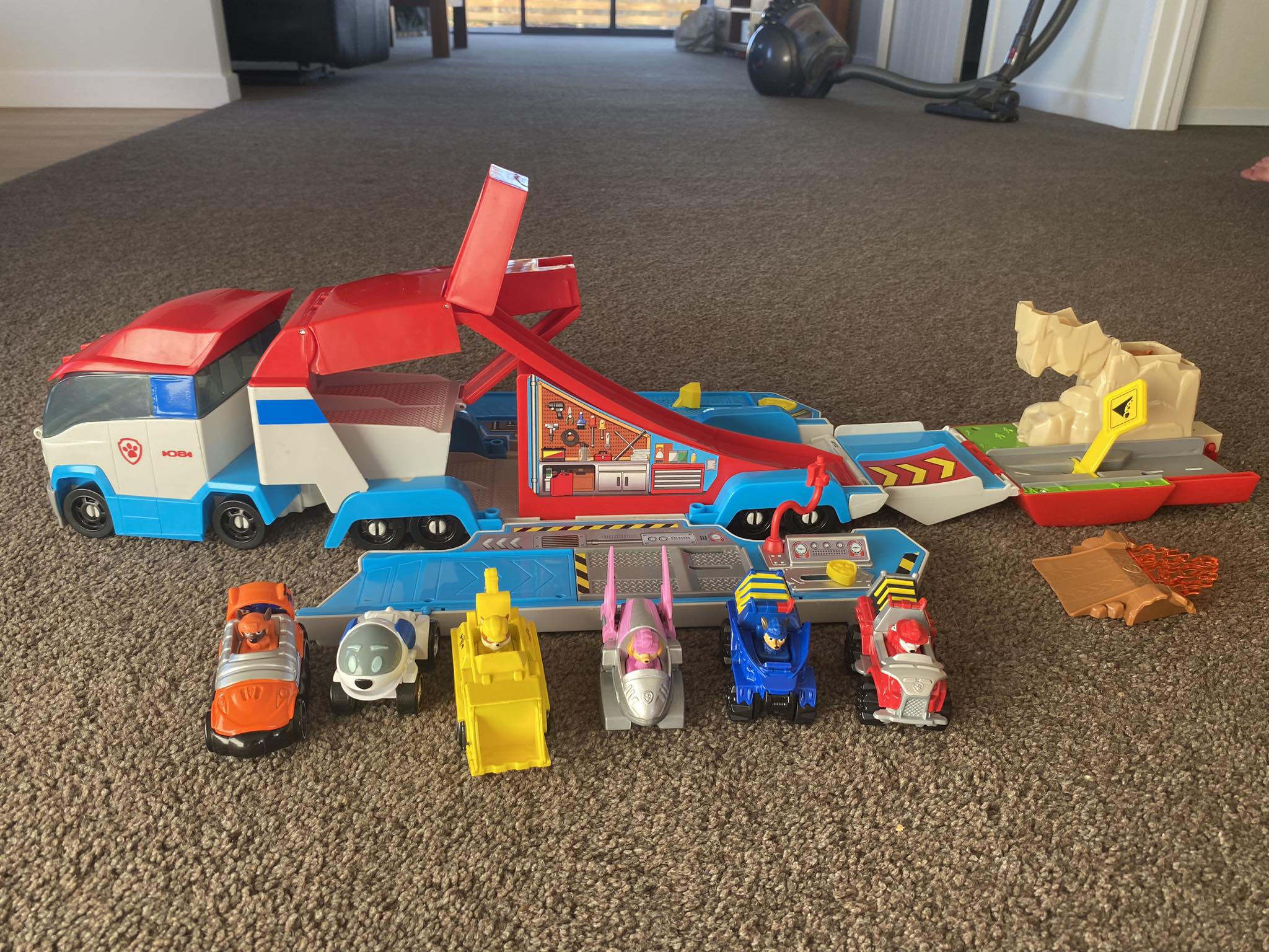 Paw Patroller and cars x6